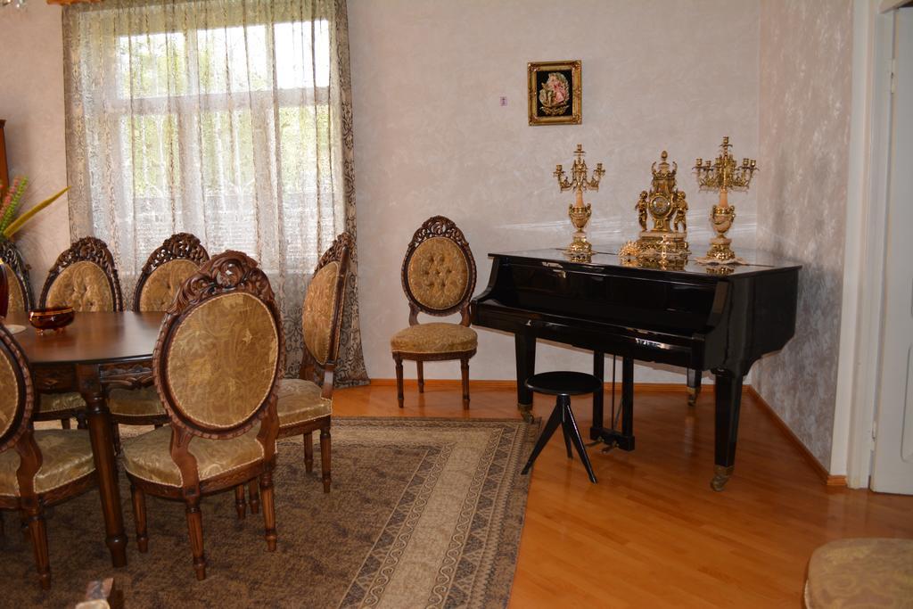 Guesthouse Giorgi Tel Avi Exterior foto